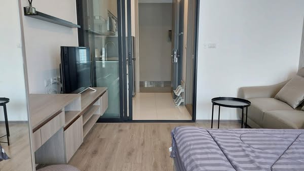 One Bed Room Condo For Rent