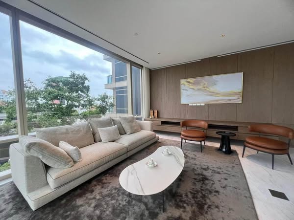 Luxury Two Bed Room Condo For Rent 