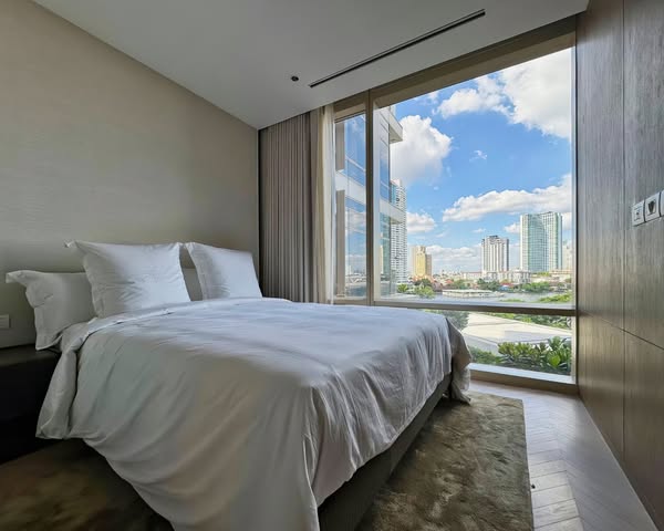 Luxury Two Bed Room Condo For Rent 