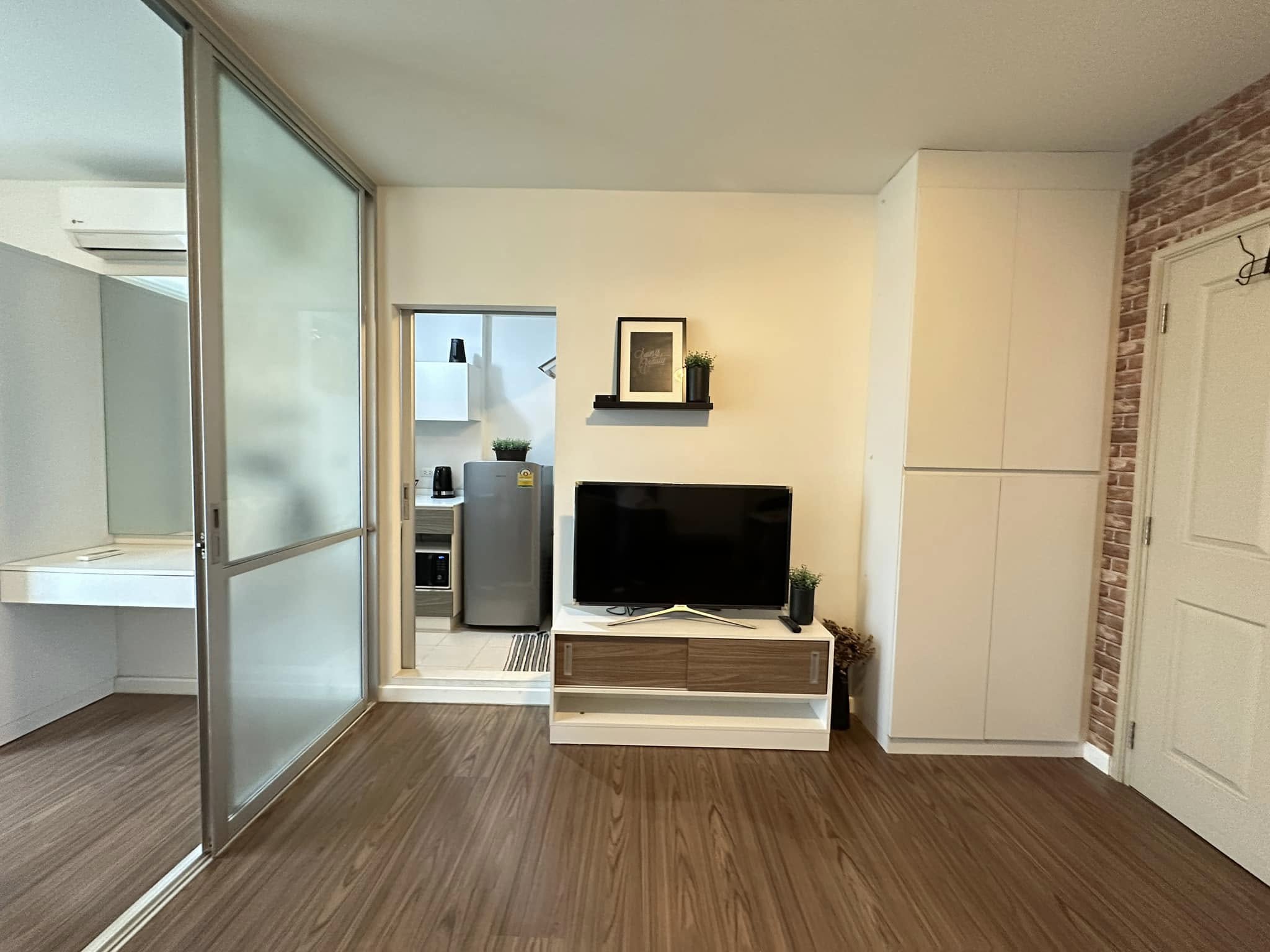 One Bedroom Condo For Rent