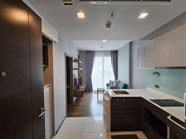 One Bedroom Condo For Rent